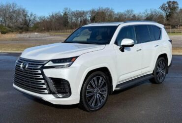 2023 Lexus LX600 4WD Gcc Full Options 16,200KM