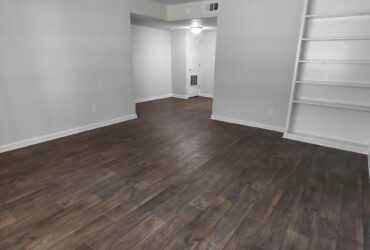 1 Bedroom ! Bath Available Now!!!