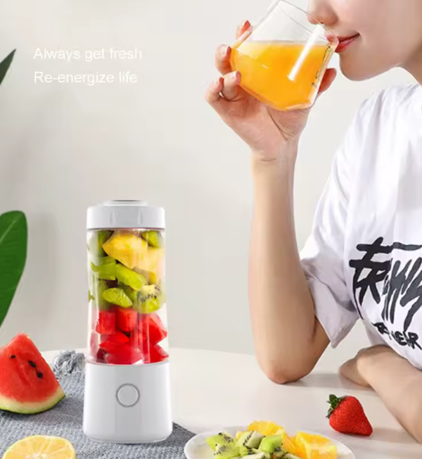Portable Blender – Make Smoothies Anywhere in 30 Seconds