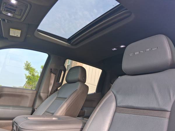 2022 GMC DENALI 1500