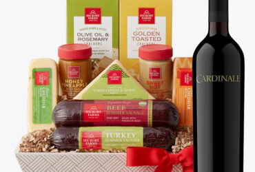 Hickory Farms gift boxes for gourmet gifting