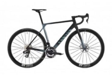 2026 Canyon Ultimate CFR AXS Road Bike (PIENARBIKESHOP)