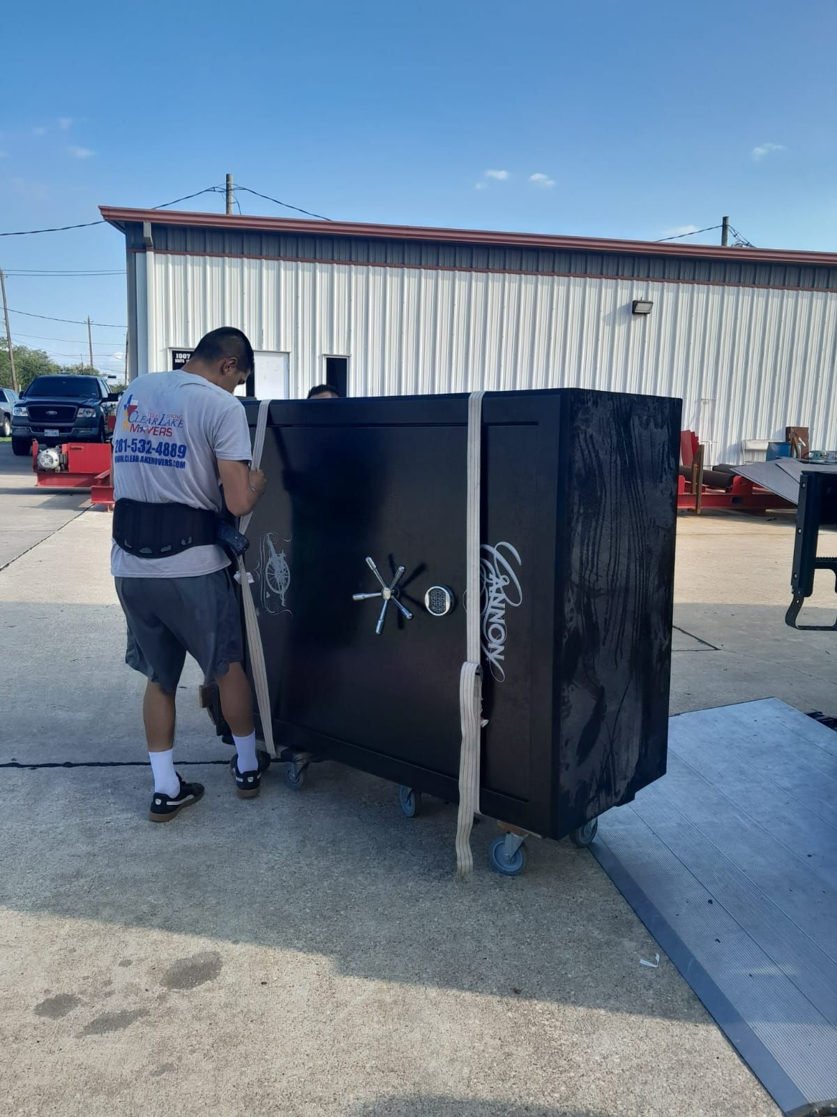 Clear Lake Movers Inc
