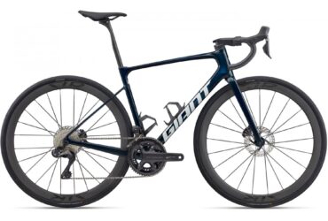 2026 Giant Defy Advanced Pro 0 Road Bike (BIKOTIQUE)