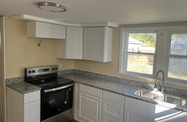 washer & dryer are included