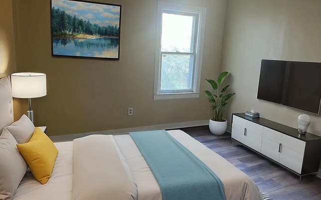 washer & dryer are included