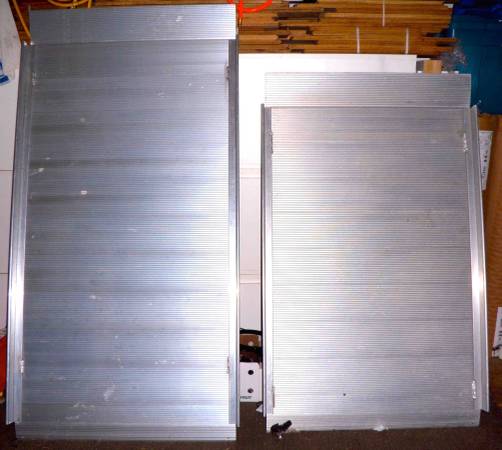Aluminum wheelchair ramp