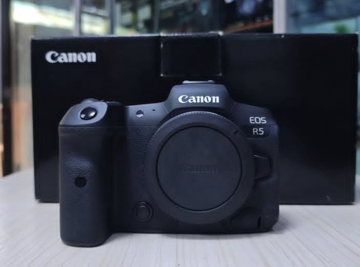 Canon EOS R5 Mark II Camera for sales